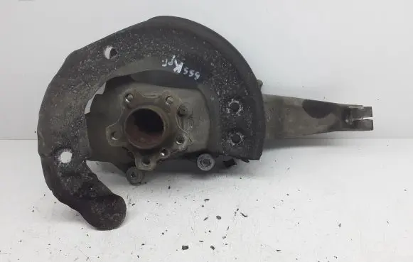 BMW 5 G30 G31 Front wheel hub