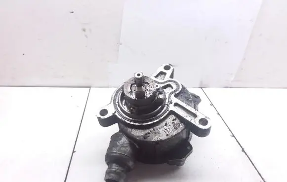 Volvo S60 Vacuum pump 08658230