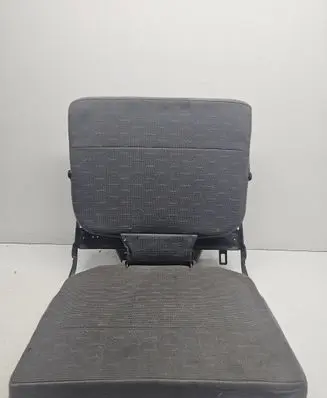 Land Rover Discovery Rear seat 