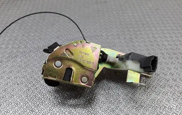 Volkswagen Touareg I Tailgate window lock/catch/latch 7L0827506D