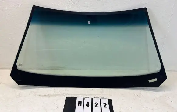 Volvo 460 Front windscreen/windshield window 3466998
