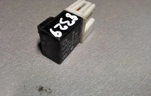 Mazda 626 Other relay DC12V 1L18 B150