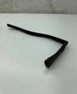 Mercedes-Benz CLS C218 AMG Engine compartment rubber A2186280198
