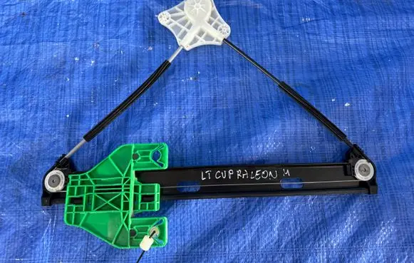 Cupra Leon Rear window lifting mechanism without motor 5FA839461A