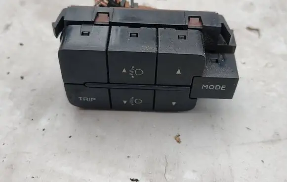 Iveco Daily 5th gen Light switch 69500781