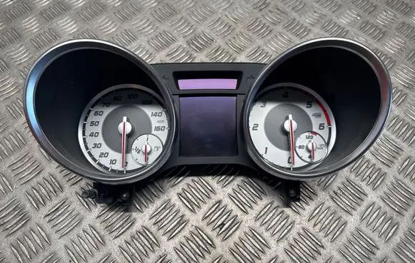 Mercedes-Benz SLK R172 Speedometer (instrument cluster) A1729005306 A1729011901 A1729023204