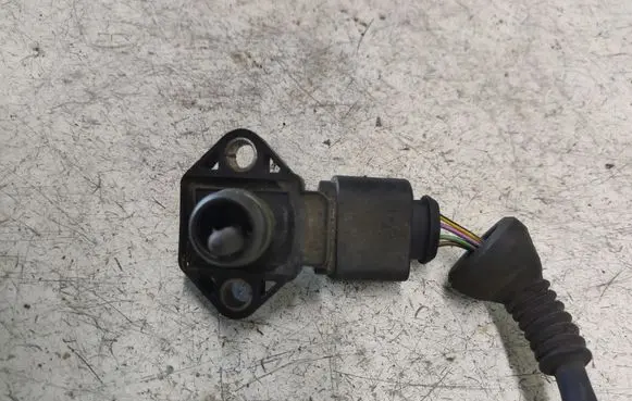 Volkswagen Golf IV Air pressure sensor 0281002177