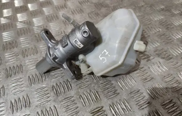 Land Rover Discovery Sport Master brake cylinder A426K 03350885621