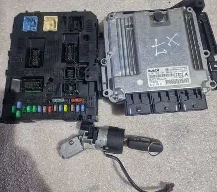 Citroen C5 Engine ECU kit and lock set 9662489680 9666104080 0281015199