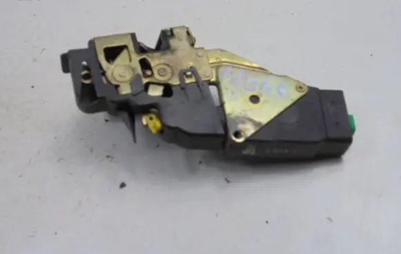 Volvo S40, V40 Front door lock