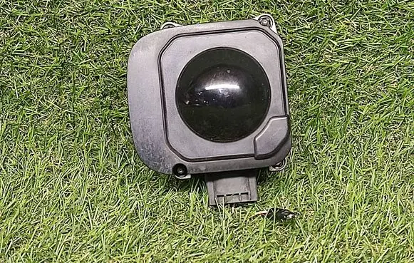 Volkswagen Touareg II Distronic sensor radar 7P6907561A 7P6907561 0203000102