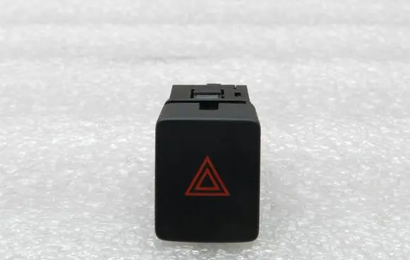 Nissan Qashqai Hazard light switch 252904BA0A