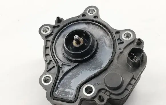 Toyota Prius (XW30) Water pump AISIN3