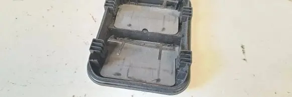 Renault Trafic III (X82) Quarter panel pressure vent 93862182
