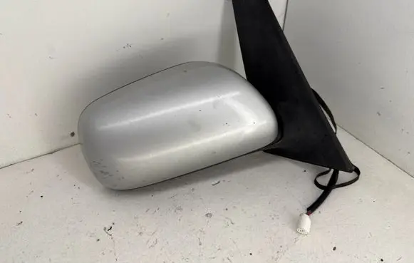 Toyota Prius (XW20) Front door electric wing mirror 