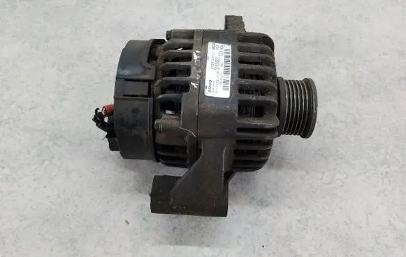 Opel Corsa D Generator/alternator 51854901
