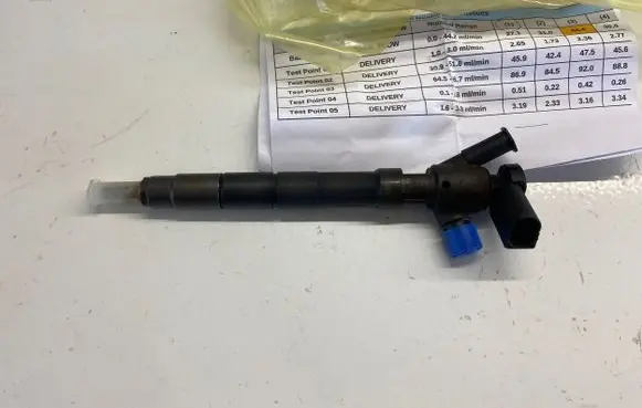 Volkswagen Crafter Fuel injector 28565339 0017830119H P900Y483WMG