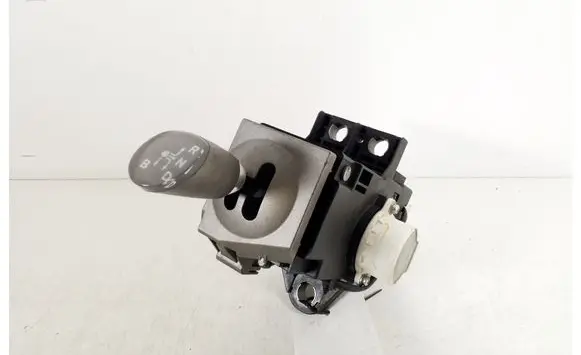 Toyota Prius (XW20) Gear shifter/selector 33560-47012