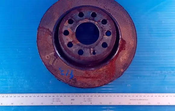 Volkswagen Golf VI Rear brake disc