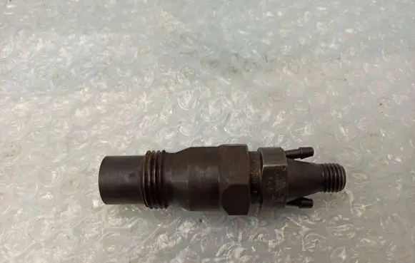 Mercedes-Benz COMPAKT W115 Fuel injector KCA30SD27