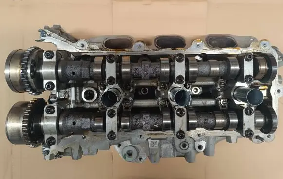 Chrysler Pacifica Engine head 04893811AF