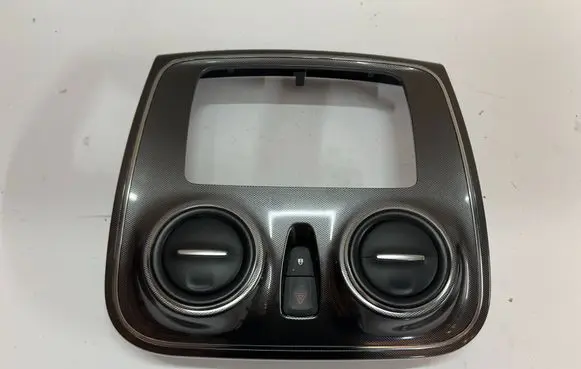 Dacia Sandero II Radio/GPS head unit trim 682607310R 682607123R 682602432R