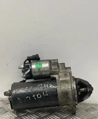 Opel Zafira A Starter motor