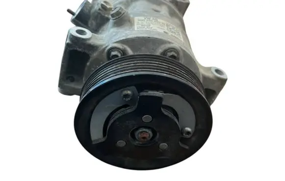 Volkswagen Caddy Air conditioning (A/C) compressor (pump) 5Q0820803M 078237038B5
