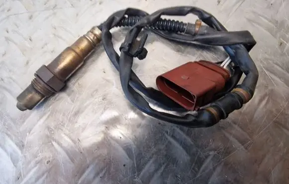 Audi A8 S8 D2 4D Lambda probe sensor 077906265AD