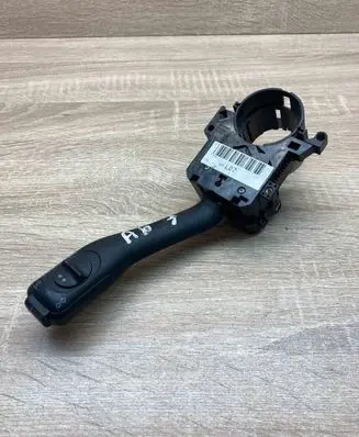 Audi A3 S3 8L Indicator stalk 8L0953513H 2234824