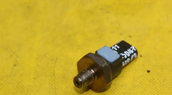 Fuel pressure sensor