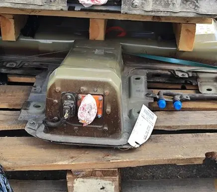 Peugeot 208 II Hybrid / electric car battery 9847028980
