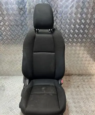 Mazda 3 Front passenger seat PU18890
