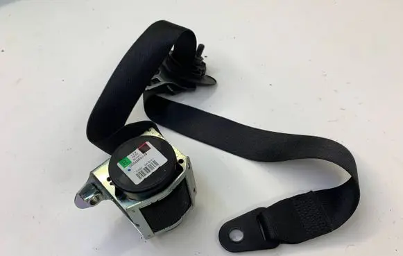 Mini Cooper Countryman R60 Front seatbelt 617059700C 140122