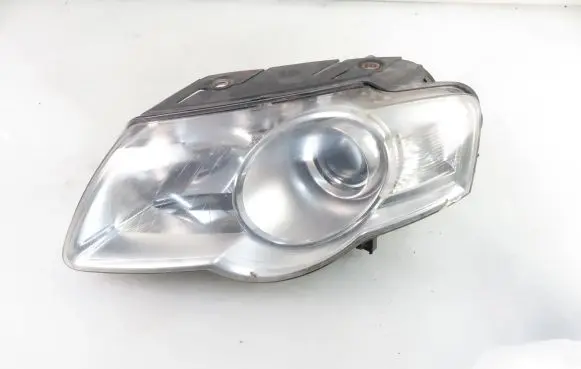 Volkswagen PASSAT B6 Headlight/headlamp 3C0941005Q