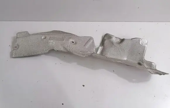 BMW 5 E60 E61 Heat shield in engine bay 7033720