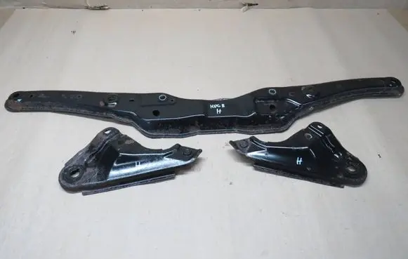 Ford Kuga II Engine splash shield/under tray 