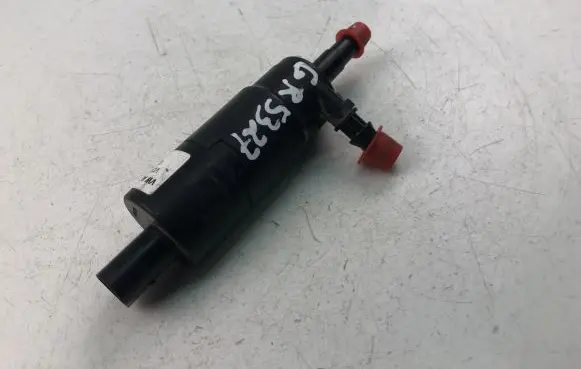 Volkswagen PASSAT B6 Windscreen/windshield washer pump 3B7955681