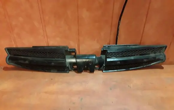 Peugeot Partner Front bumper upper radiator grill 9644758777