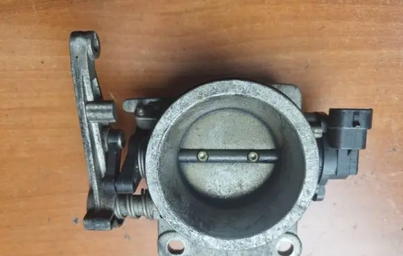 Renault Megane I Throttle body valve 727970002