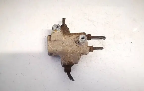 Toyota Corolla E120 E130 Brake power pressure regulator 