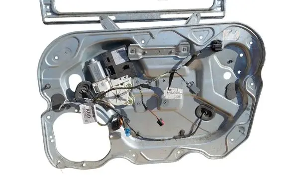 Front window lifting mechanism without motor