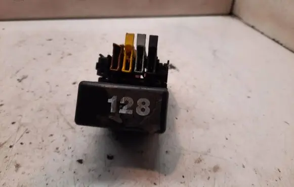 Ford Galaxy Other relay 7M0941597 PA66GF20 95VW13K043AA