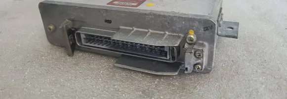 Audi 80 90 S2 B4 ABS control unit/module 0265100056 36305703 4A0907379A