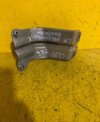 Chevrolet Captiva Fender mounting bracket