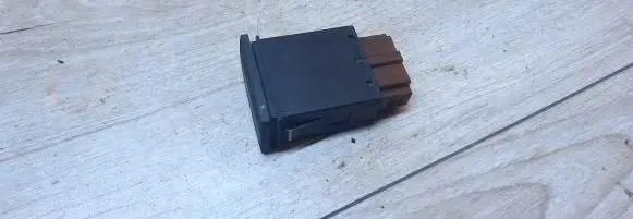 Volkswagen Transporter - Caravelle T4 Windscreen/window heater switch 703959621