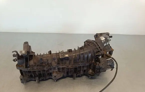 BMW X3 F25 Intake manifold 7807991 11G1 051585