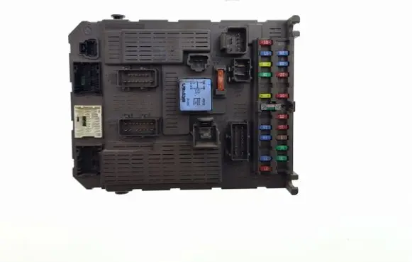 Fiat Ulysse Fuse module 1499703080