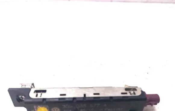 Volkswagen PASSAT B8 Aerial antenna amplifier 3G9035577A