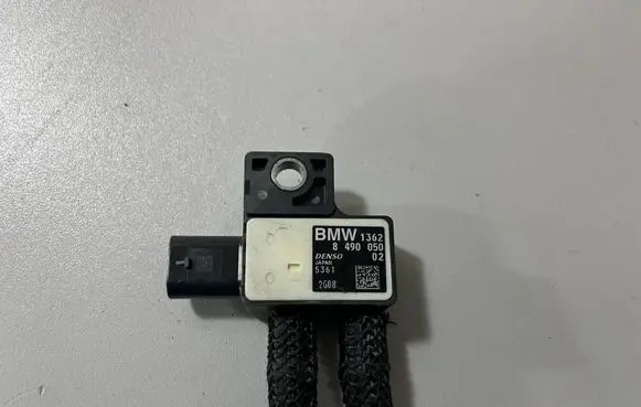 BMW 3 G20 G21 Exhaust gas temperature sensor 8490050